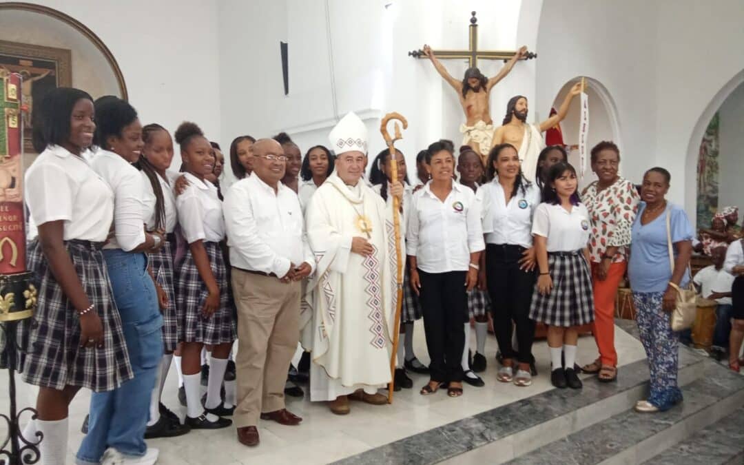 Celebración Litúrgica Afrodescendiente: La Diócesis de Buenaventura eleva su fe con alma, tambor y resistencia negra.