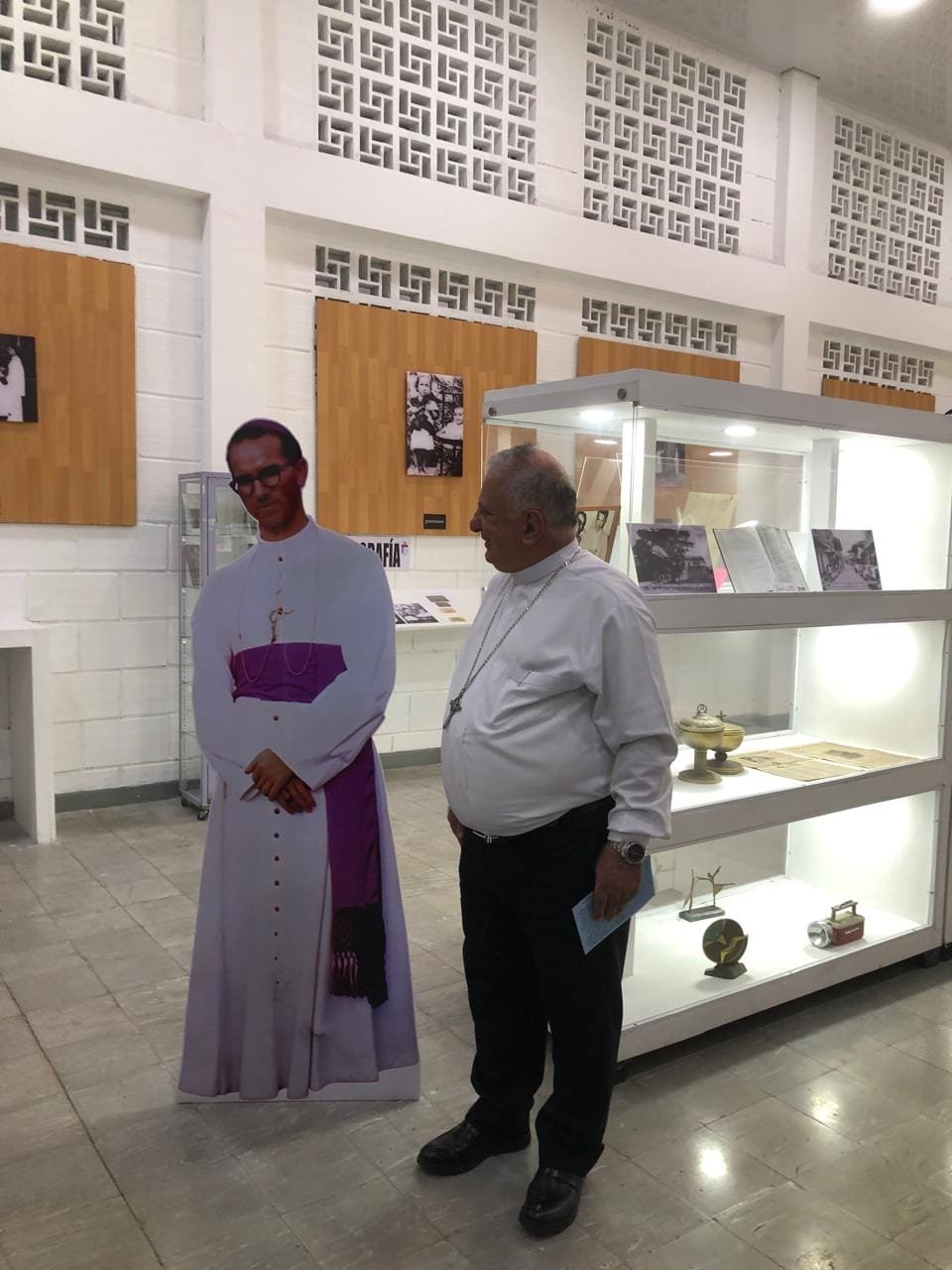 Visita Mons. Alexander Matiz Atencio — imagen vertical